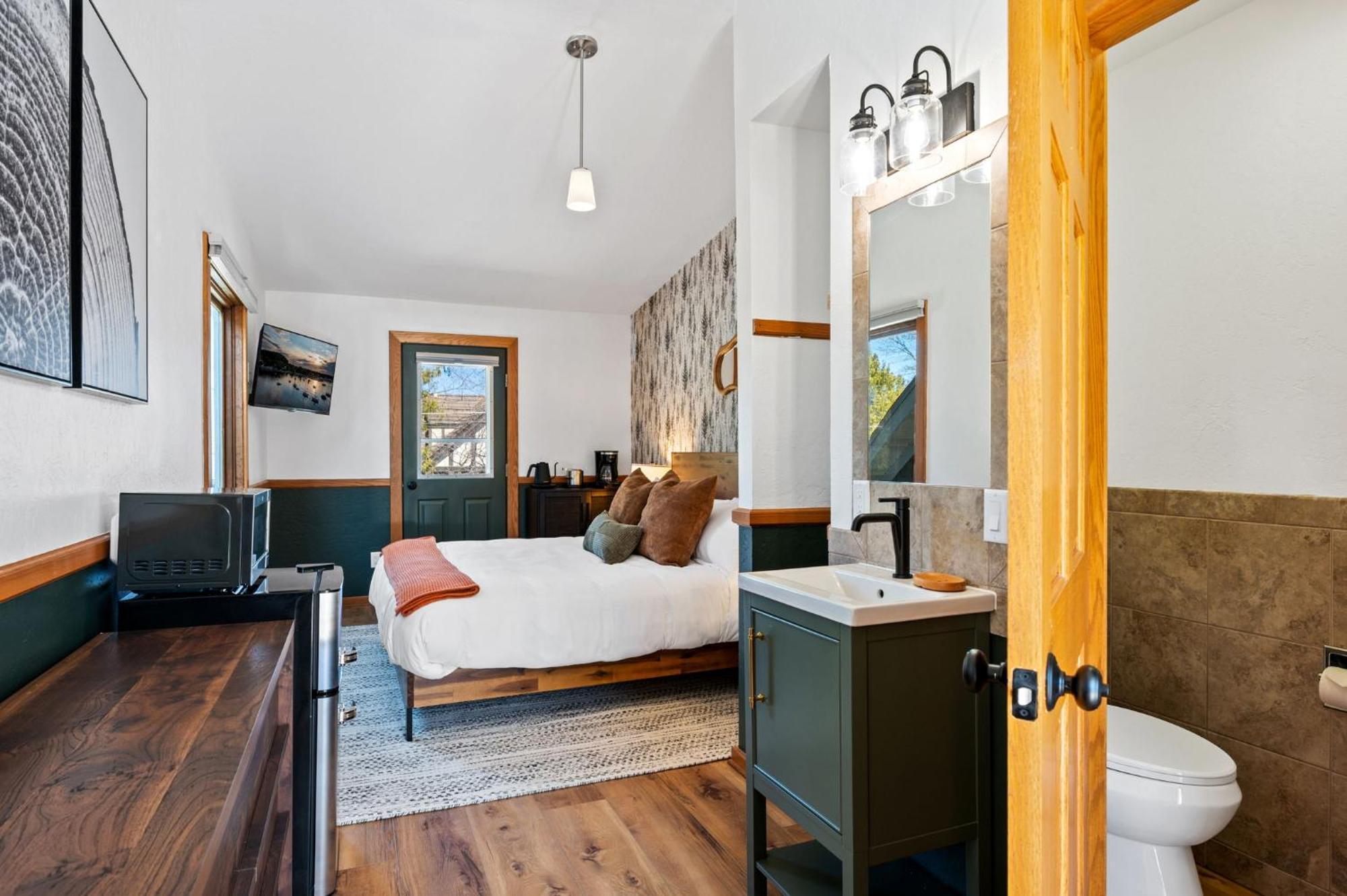 Spruce & Shore Motel Fish Creek Ngoại thất bức ảnh