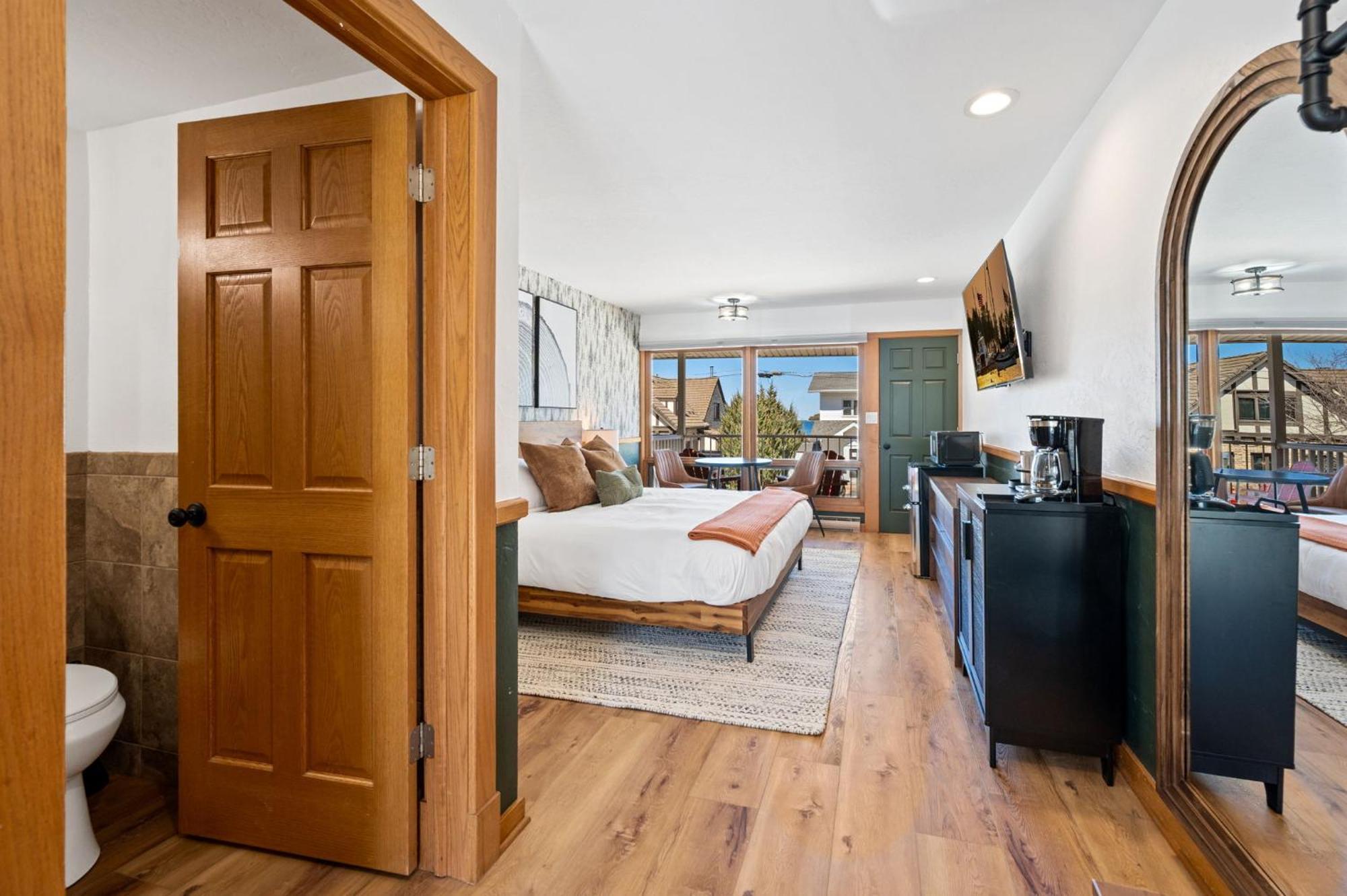 Spruce & Shore Motel Fish Creek Ngoại thất bức ảnh