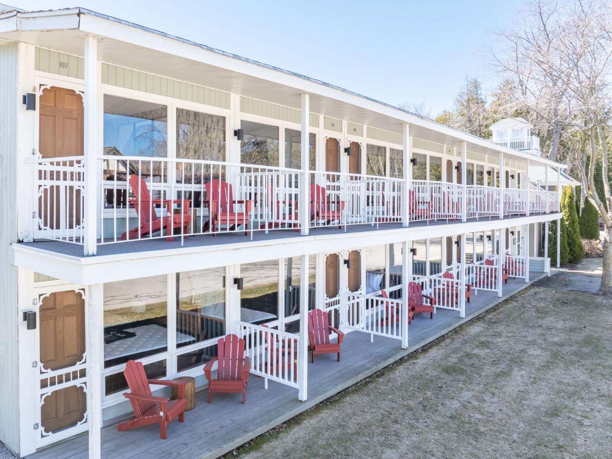 Spruce & Shore Motel Fish Creek Ngoại thất bức ảnh