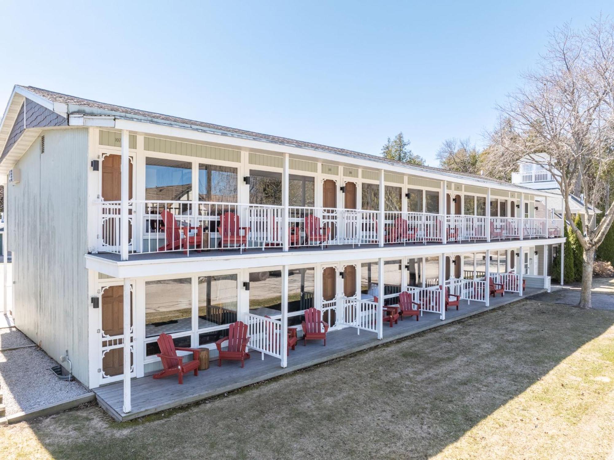 Spruce & Shore Motel Fish Creek Ngoại thất bức ảnh