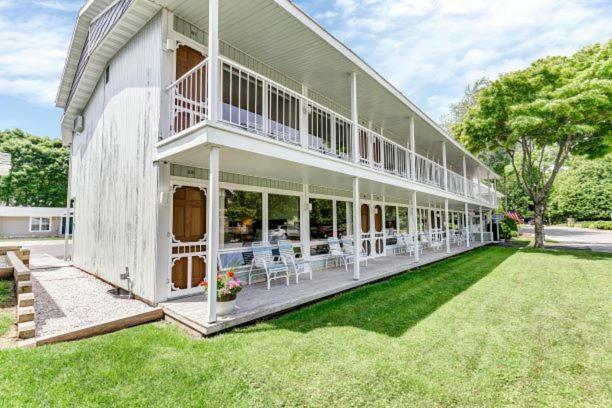 Spruce & Shore Motel Fish Creek Ngoại thất bức ảnh